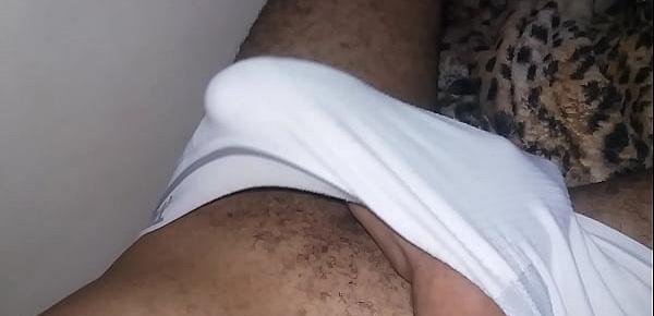  Safado gostoso de cueca branca